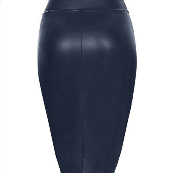 Black Women’s Pencil Skirt - Picture 8 of 8